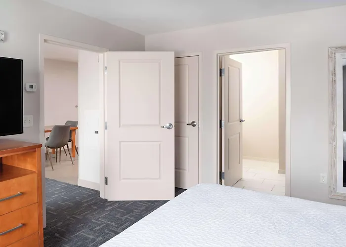 Homewood Suites By Hilton Gateway Hills Nashua